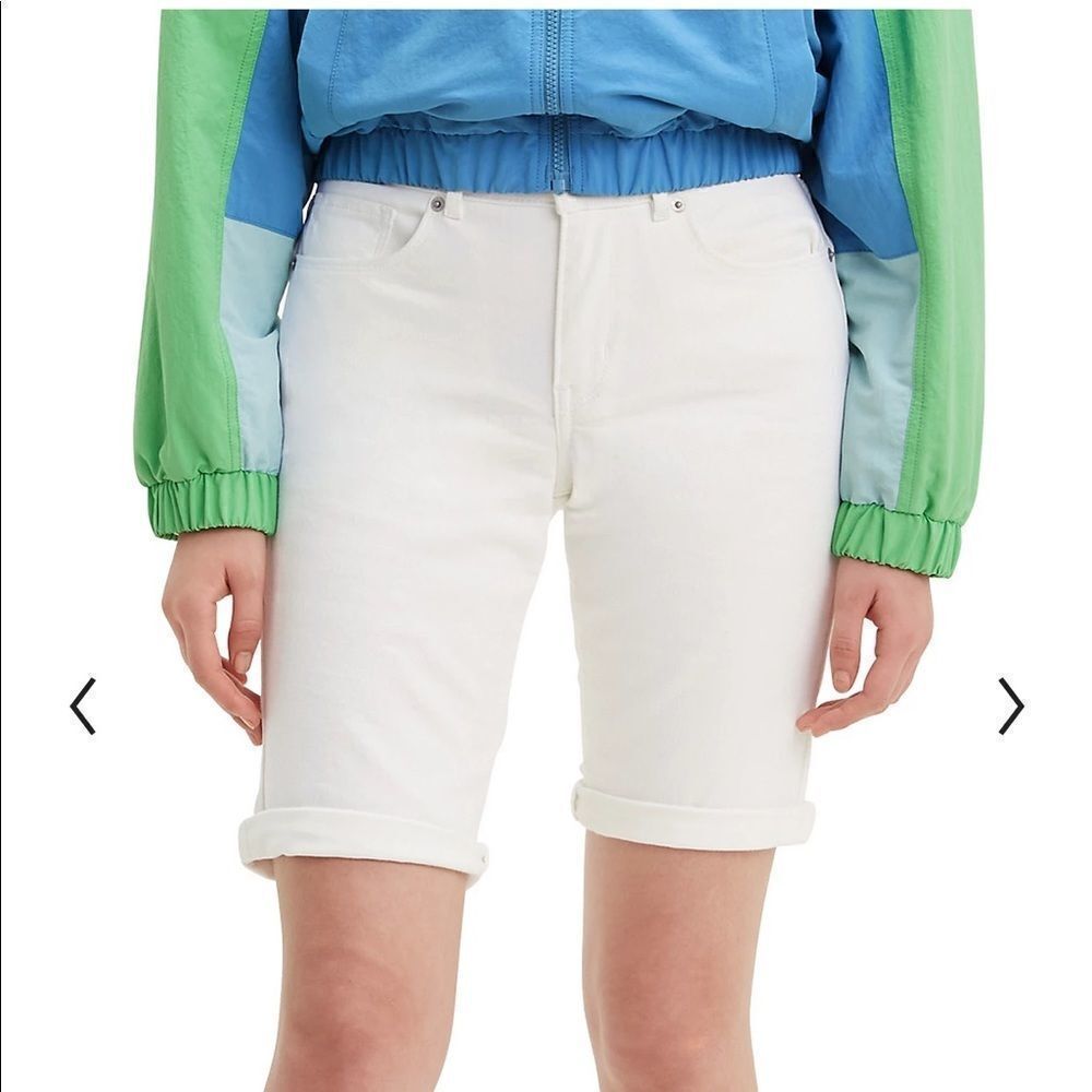 Levi’s 6 Mid Rise Slim Bermuda Cuffed White Denim Shorts